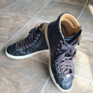 UGG high top leather ankle zip sneakers size 8 with laces